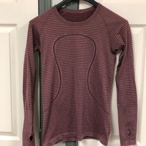 Lululemon running shirt M